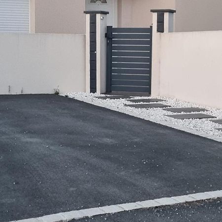 Adorable Gite Au Calme Angliers  Exterior foto